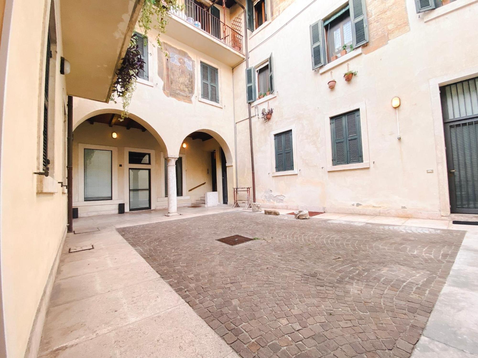 Santacecilia Apartment Verona Exterior photo