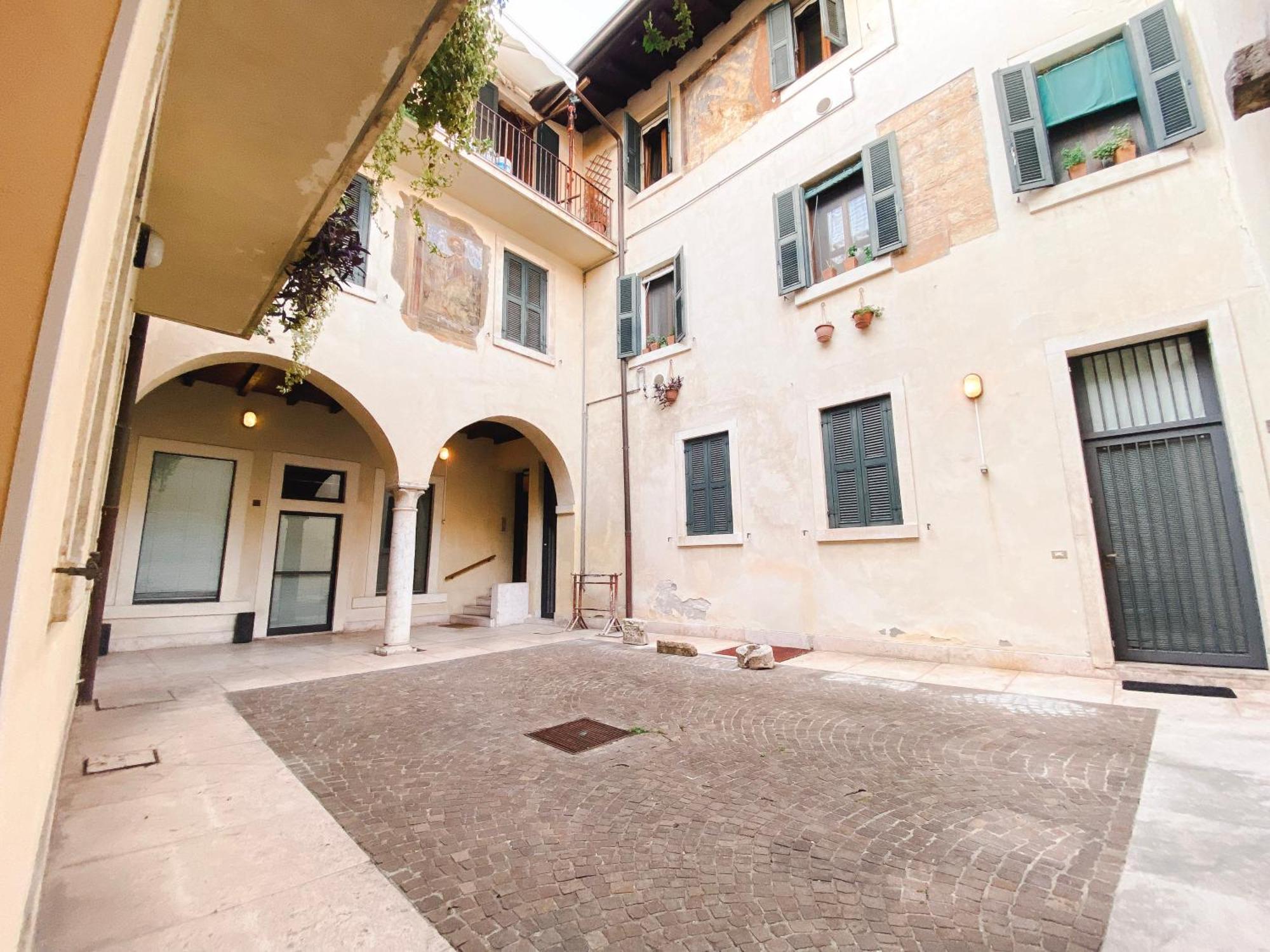 Santacecilia Apartment Verona Exterior photo